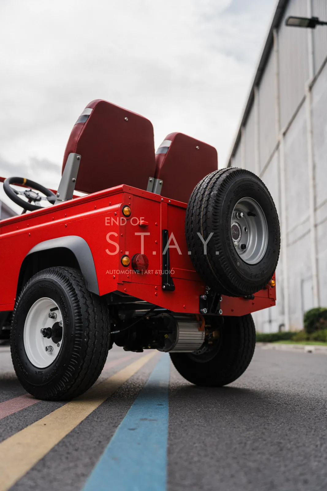Defender 90 Junior rear, tan seats